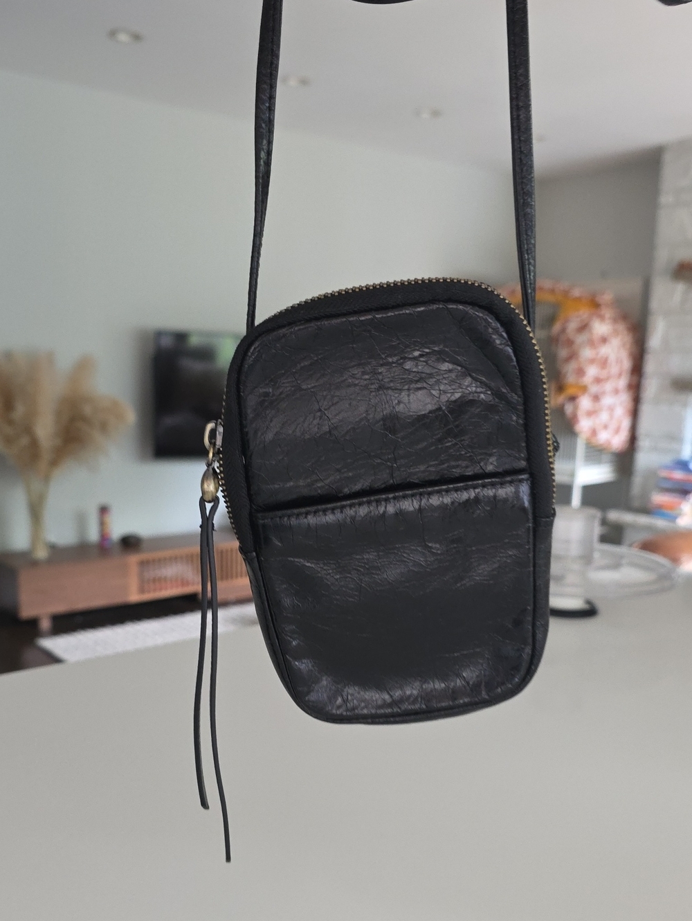 Hobo Black Leather Crossbody Phone Bag